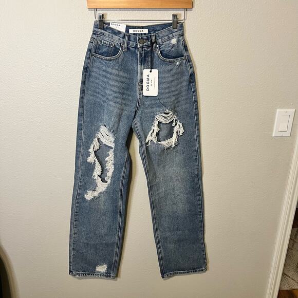 NWT DOGMA Boutique Distressed Denim Relaxed Fit Jeans Size 1/24 - Picture 1 of 6